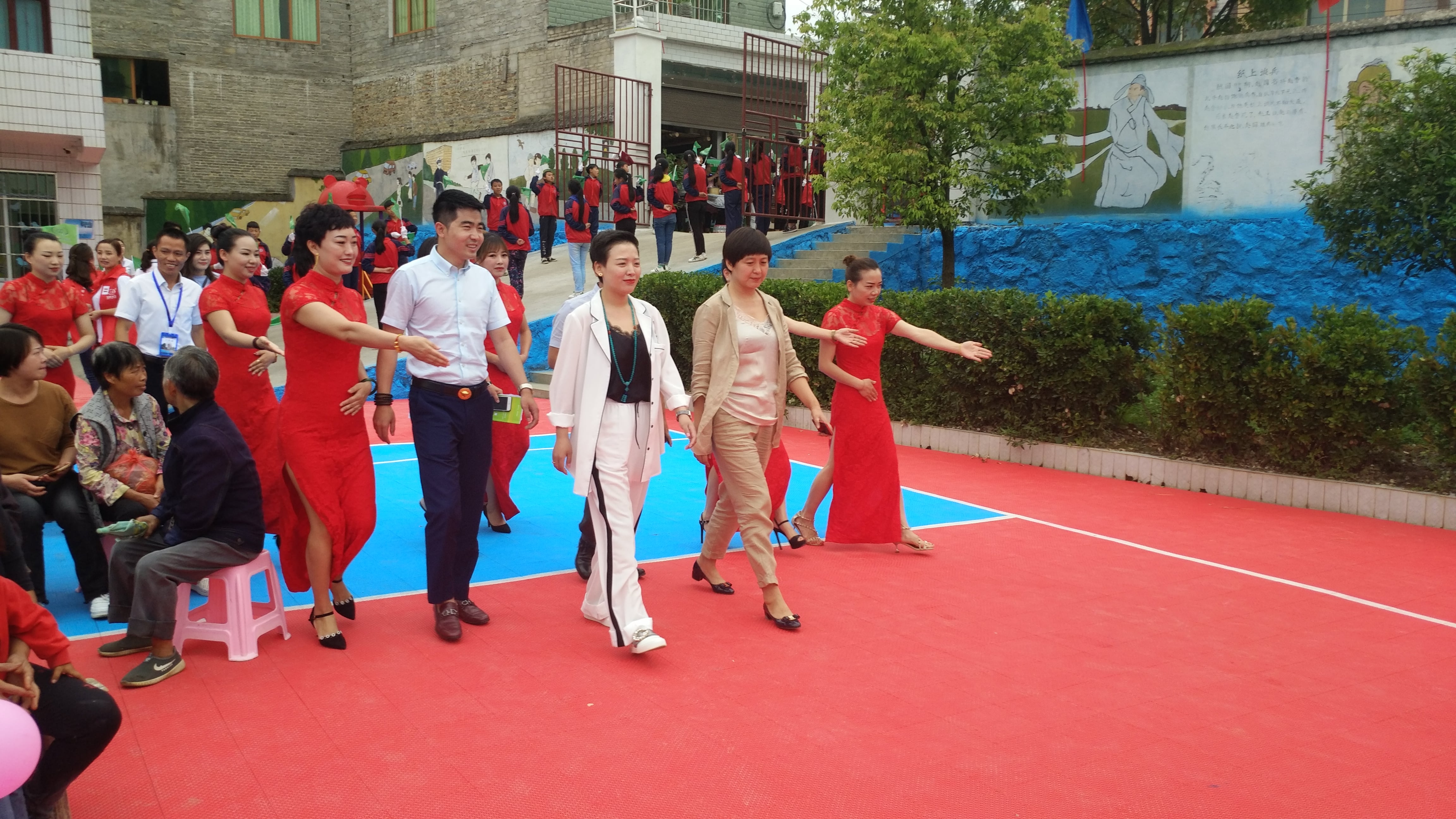 第148所 固阳县新世纪华体会官方网站-华体会在线官网
吴彩勤小学 第148所 固阳县新世纪华体会官方网站-华体会在线官网
吴彩勤小学